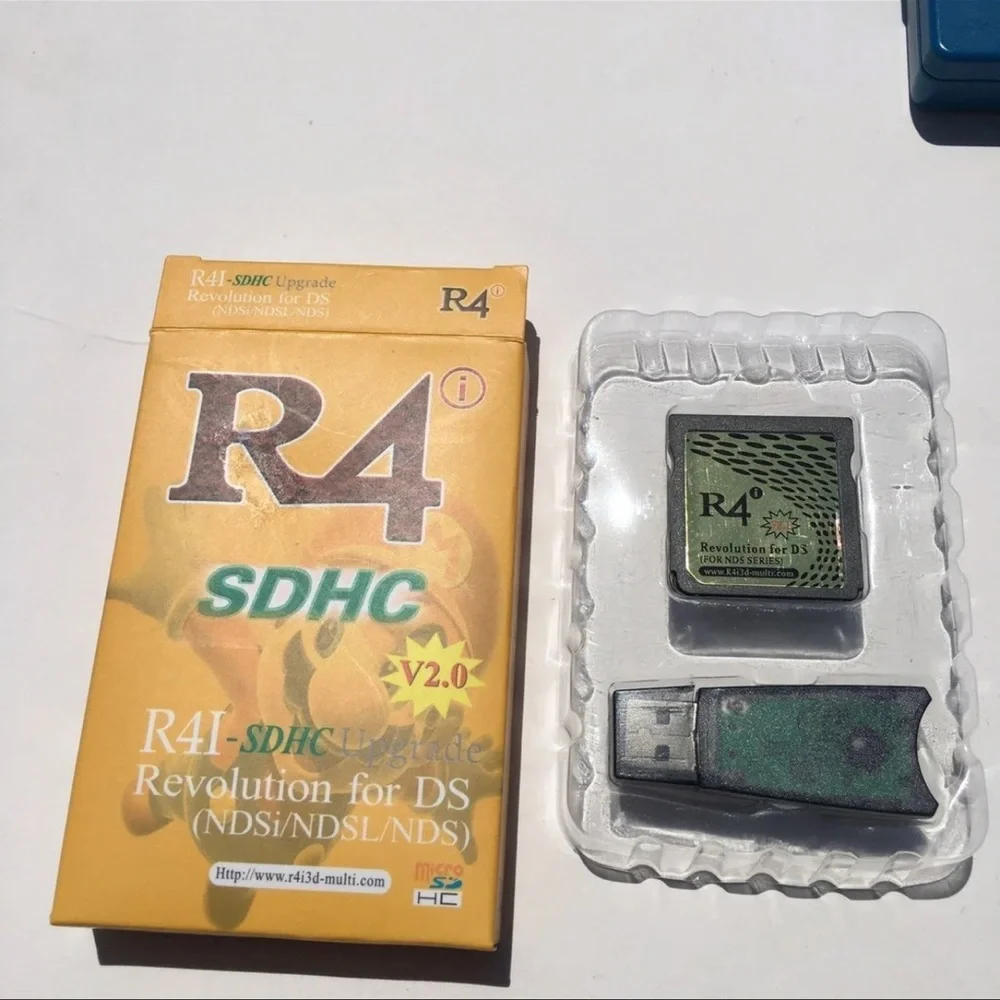 Nintendo DSI R4 DS Game Bundle